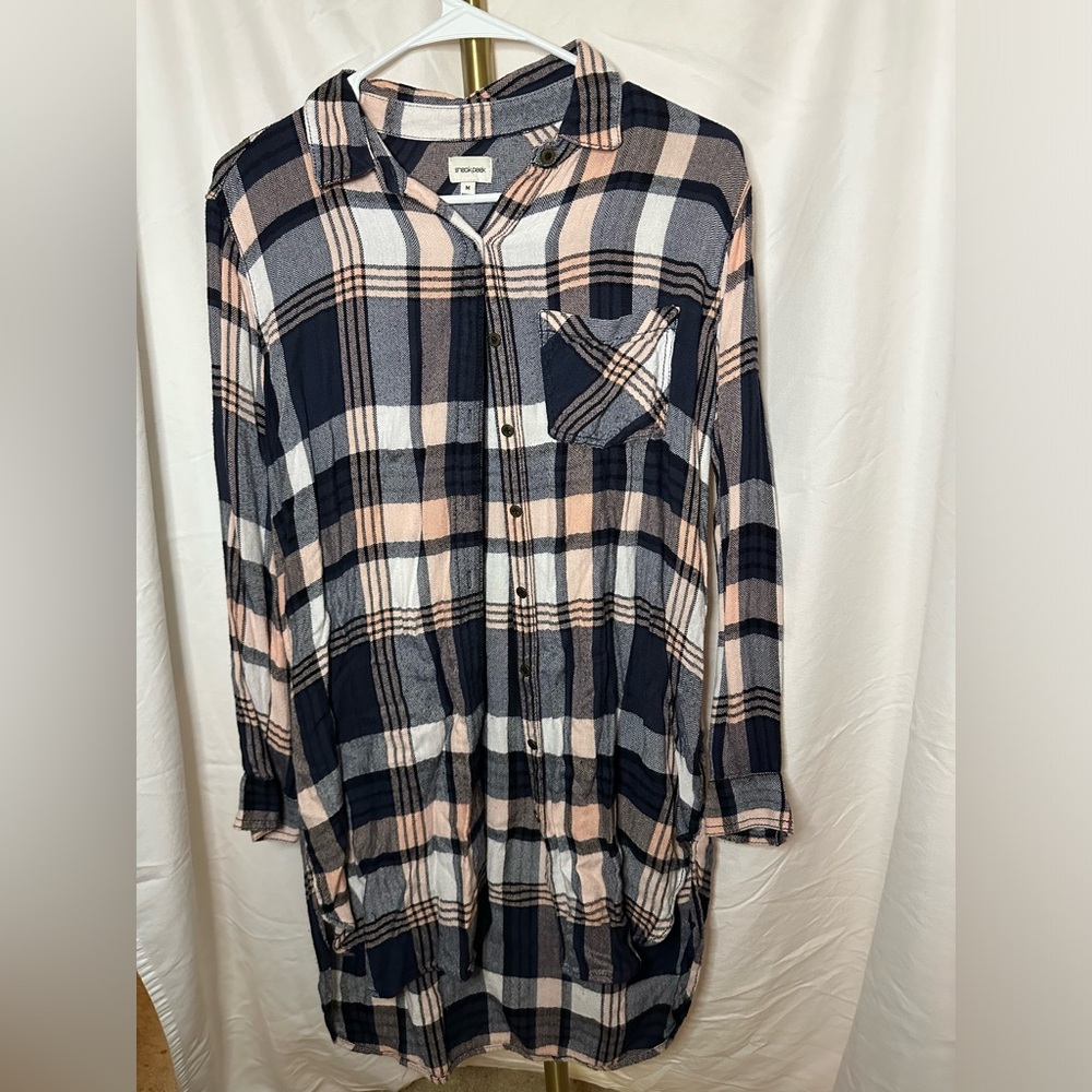 Sneak Peek Plaid Long Long Sleeve Button Up Size M